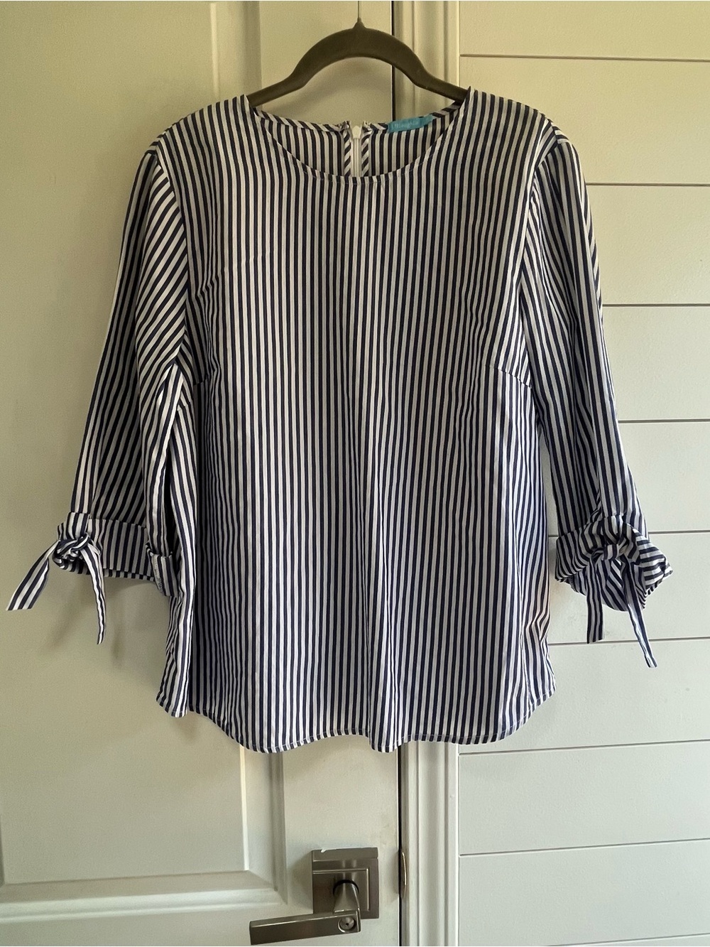 ✨J.McLaughlin Blue & White
Striped Nautical Tie-Cuff Blouse SZ M✨